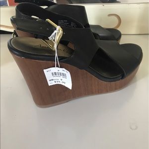 American eagle wedges Never worn tag still on